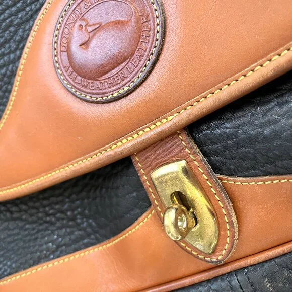 Vintage Dooney & Bourke Carrier Crossbody Bag (Navy/Tan) - Picture 11 of 15